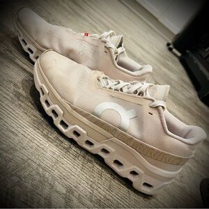 Women's Athletic Shoes